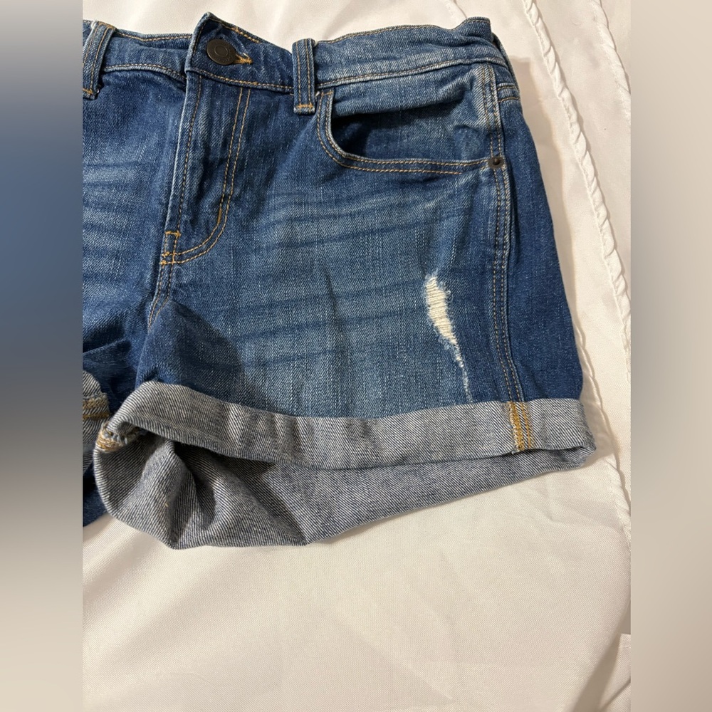 Old Navy Women’s size 4 Midrise Boyfriend blue jeans shorts distressed‎ - Picture 7 of 11
